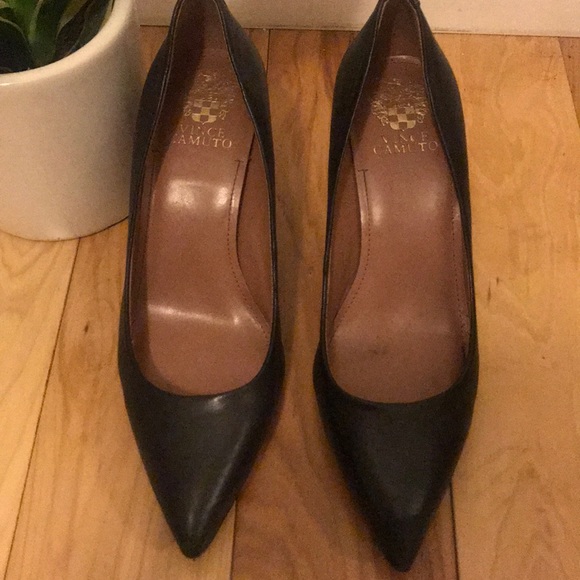 Vince Camuto 3 inch Pumps - Picture 2 of 9